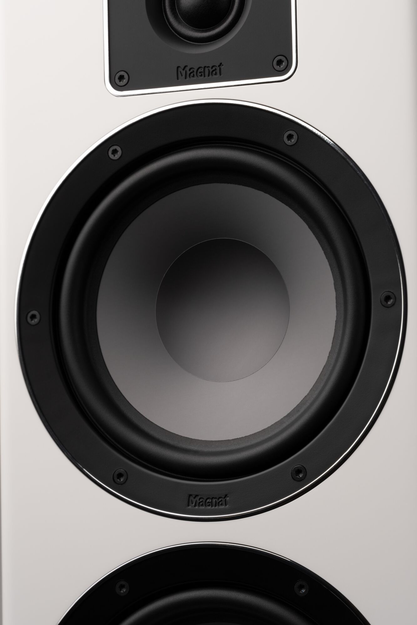 SIGNATURE 607 WHITE