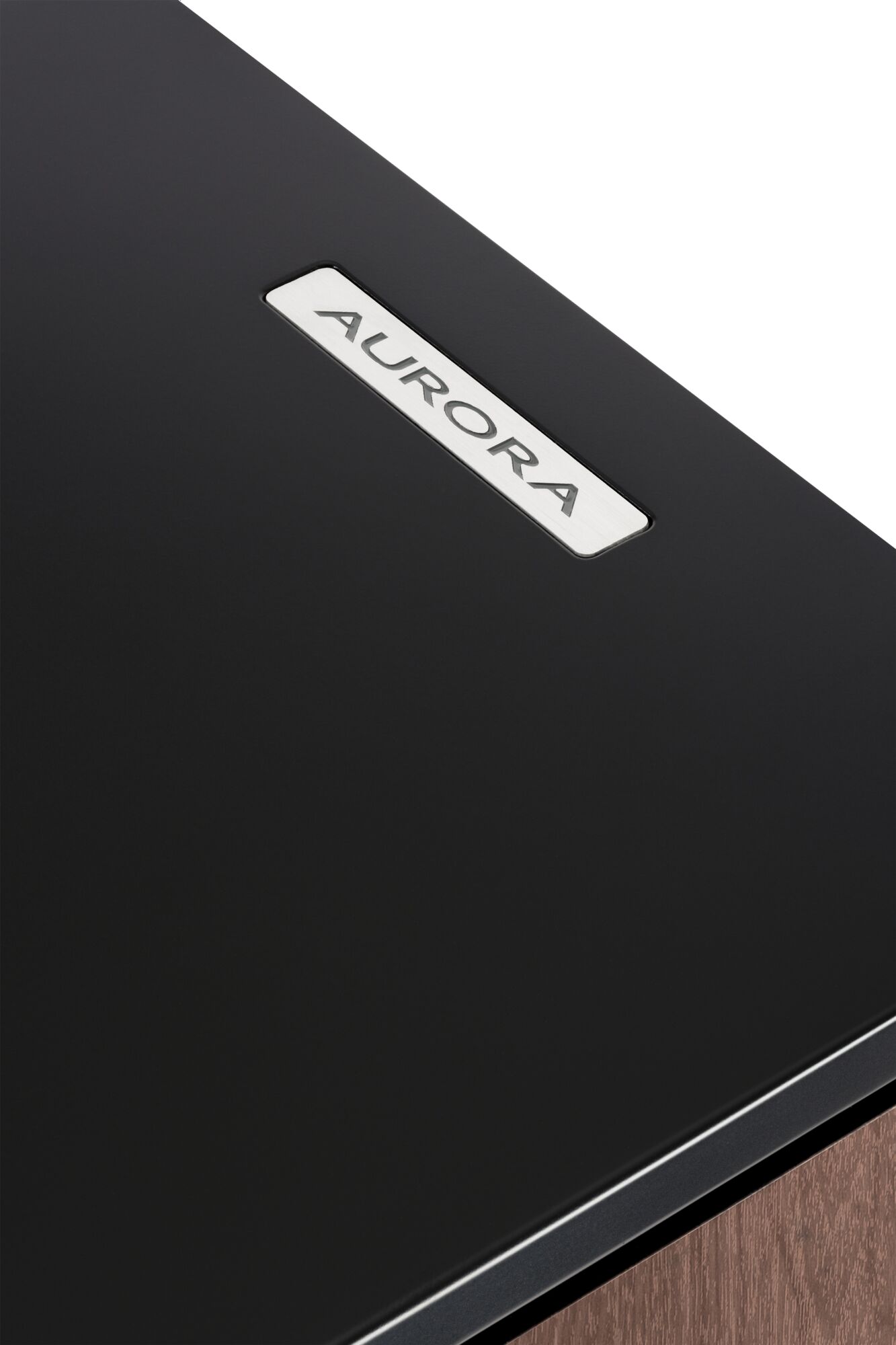 AURORA XT 700 BLACK/WALNUT